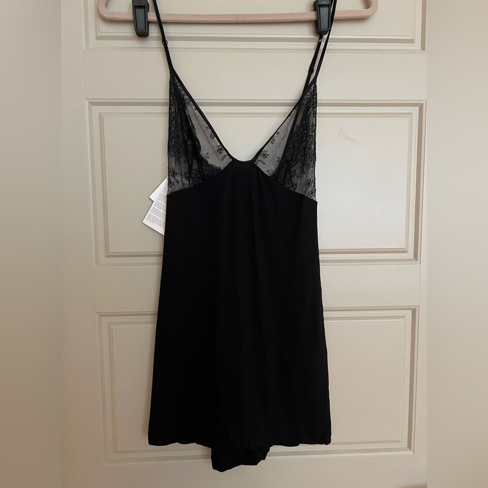 La Perla black slip/top size medium NWT